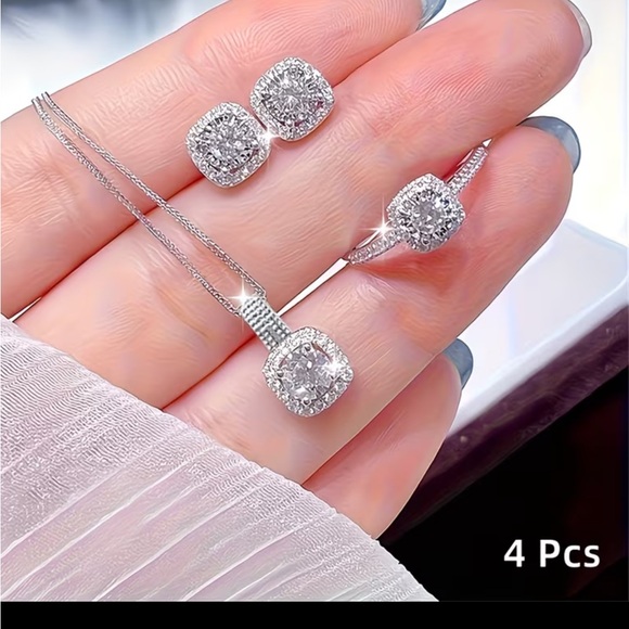 Silver Rhinestone Jewelry Set - Picture 5 of 11